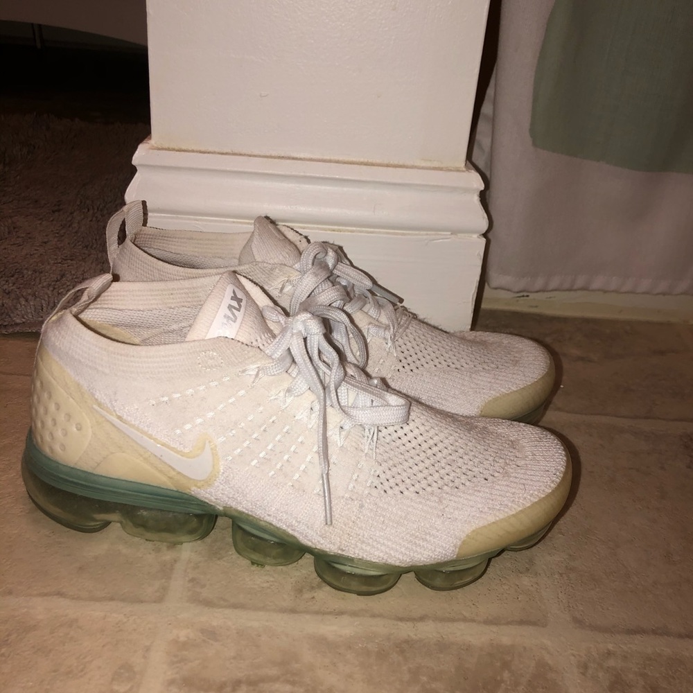 Womens white Nike vapormax lookalikes